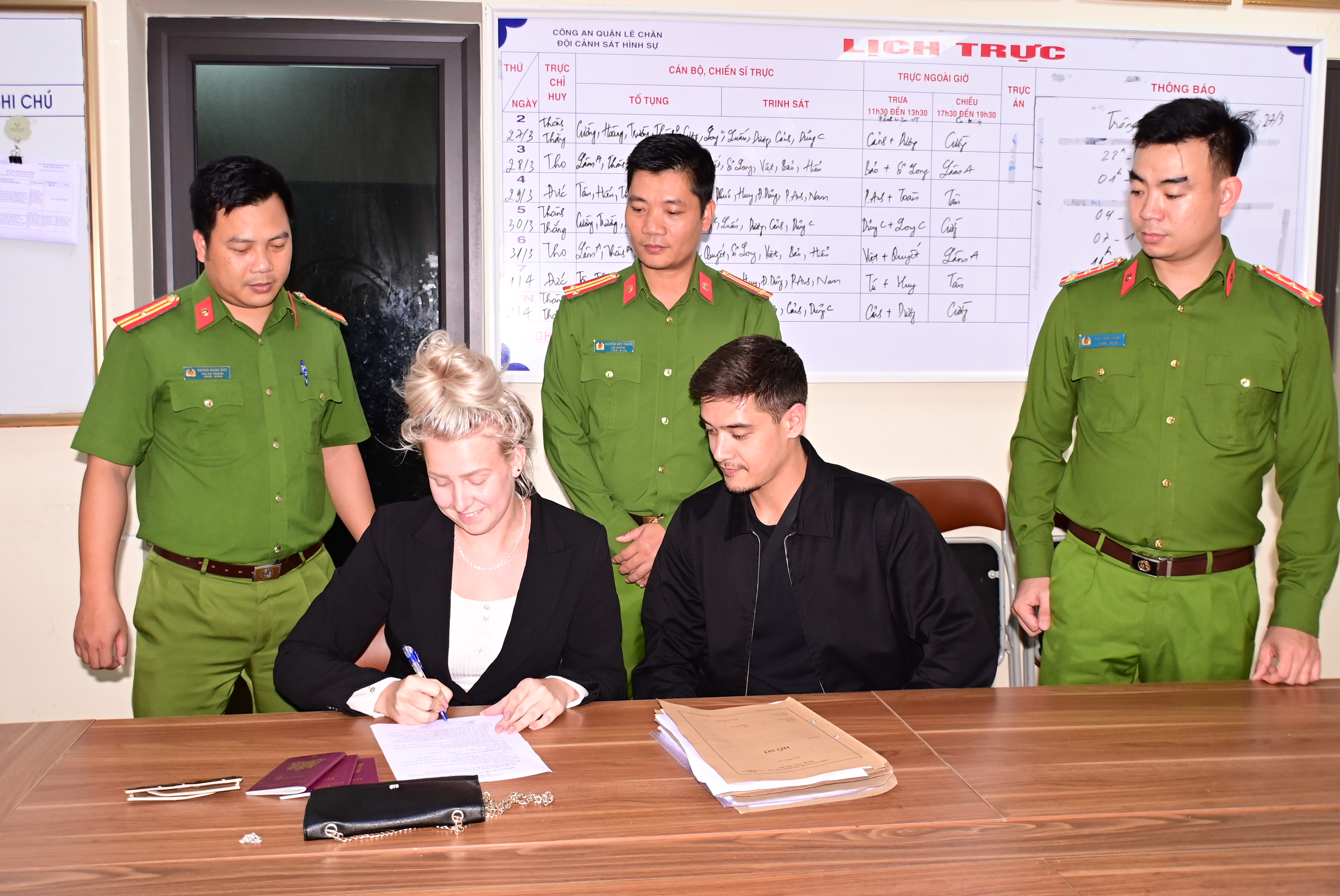 Người dân gửi thư cảm ơn Công an quận Lê Chân đã điều tra, thu hồi tài sản bị trộm cắp cho người thân